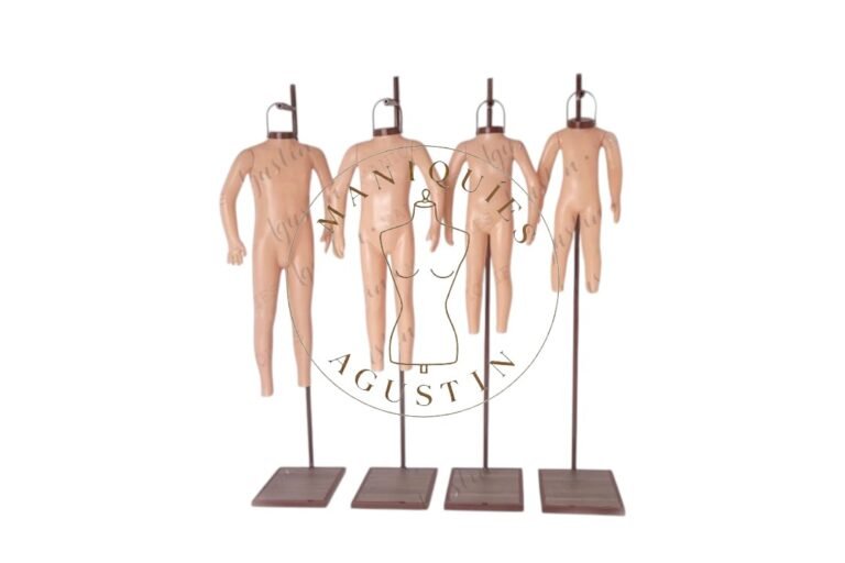 Maniquí colgante de niño plástico base cuadrada