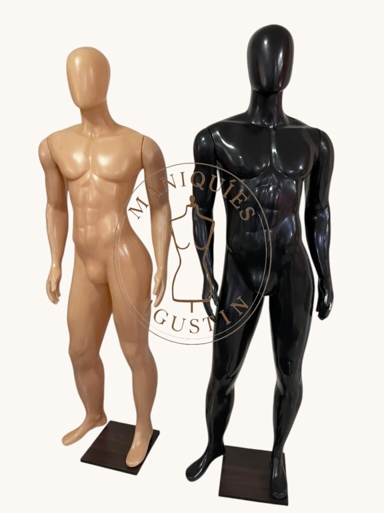 Maniquí hombre musculoso pose t44